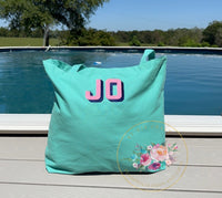 Block monogram pigment tote